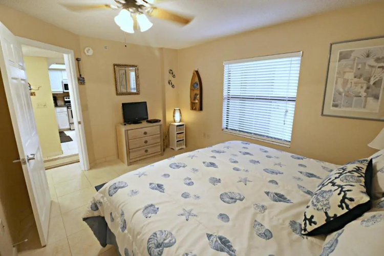 Ocean Village Club I15