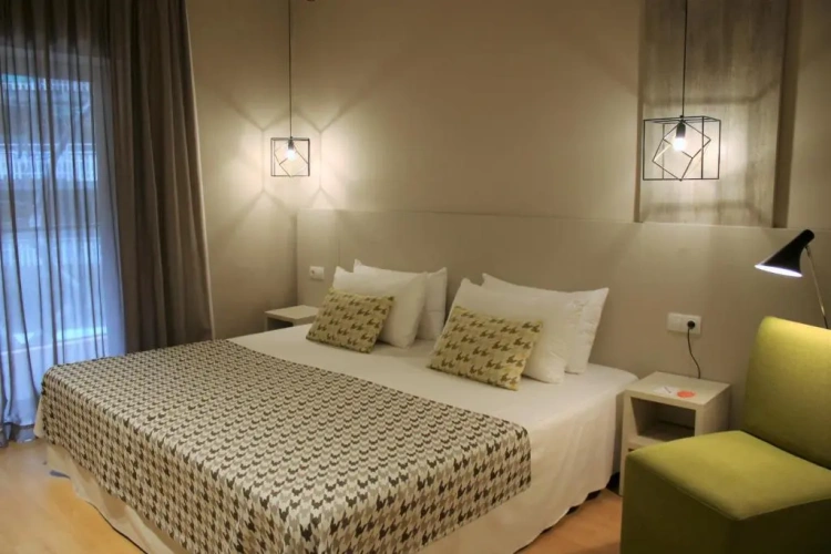 Double room with pool view