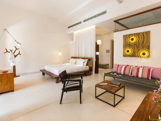 La Villa Hotel