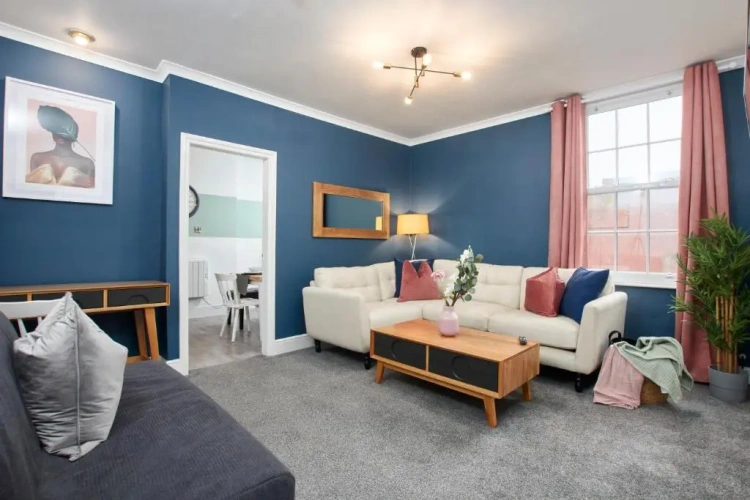 2 Bedrooms Apartment