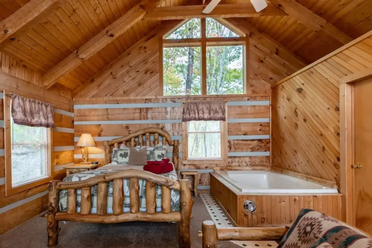 View Private Studio Cabin Hot Tub Relax Honeymoon