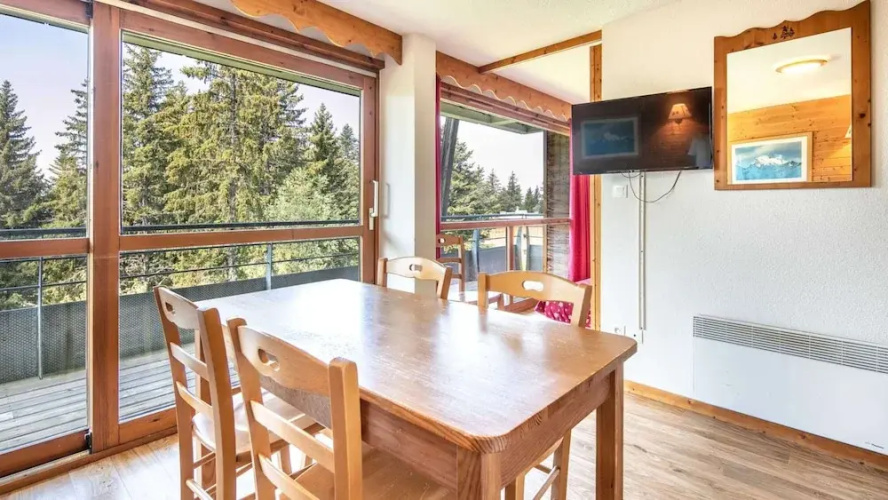 Apartment in Chamrousse With Mountain Views