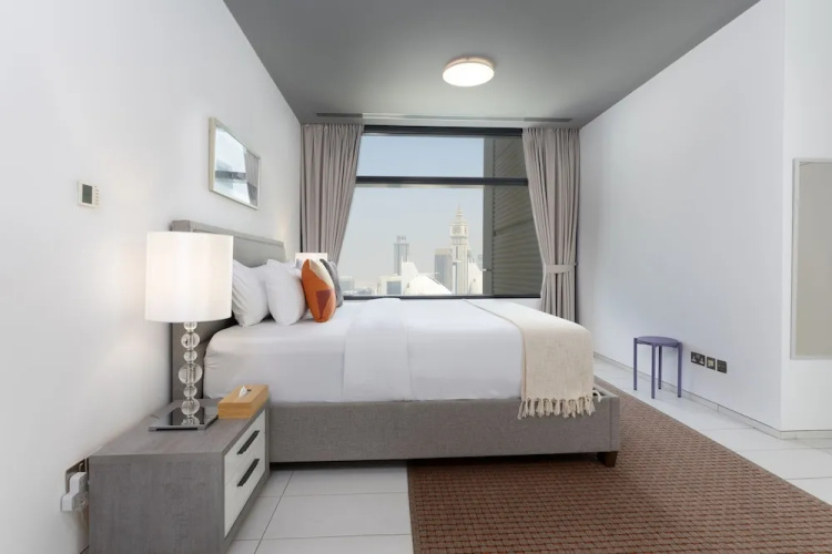 Maison Privee - High Rise 2 BD apt in Index tower