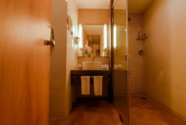 Hotel Express Inn