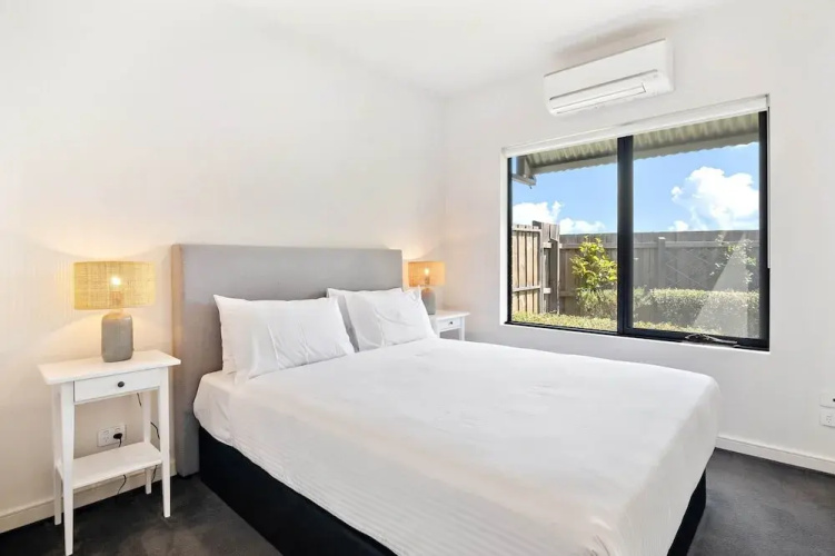 Bright 2-bed Glenroy Home With Courtyard