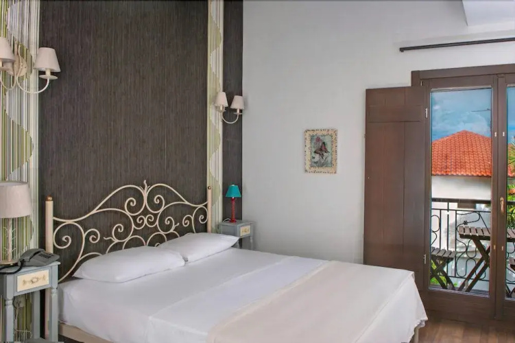 Polys Guest House