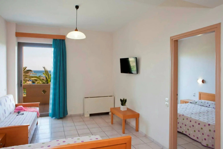 Marinos Beach Hotel