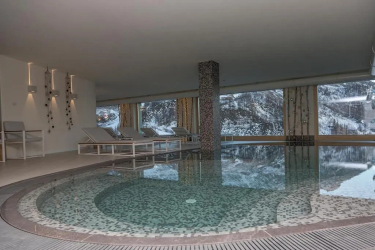 White Angel Hotel photo 24