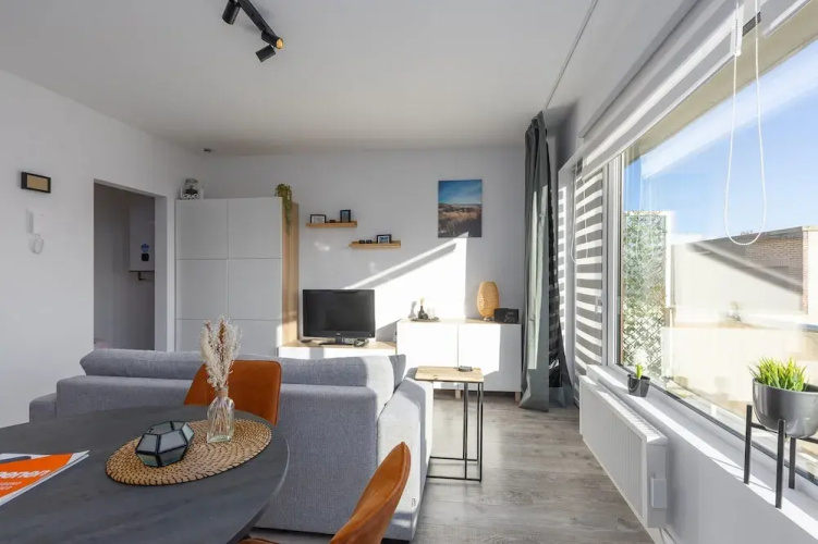 Modern Studio With Parking Space