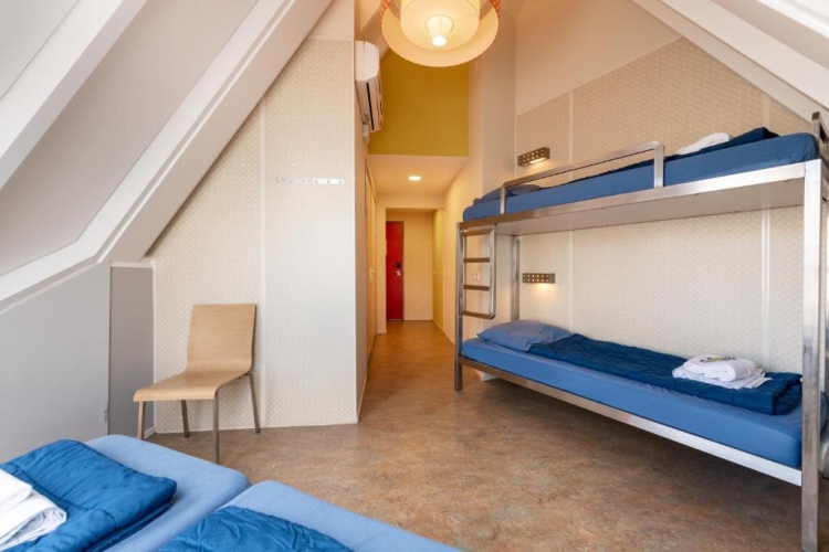Bed in Dorm