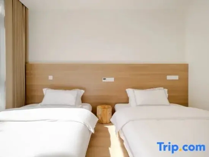 Deluxe Family Suite