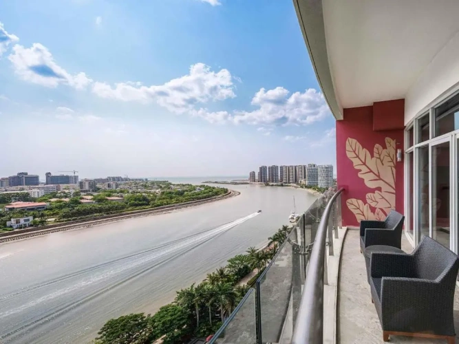 Deluxe Twin room with balcony and with sea view