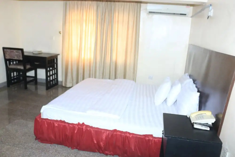 Sissi Hotel