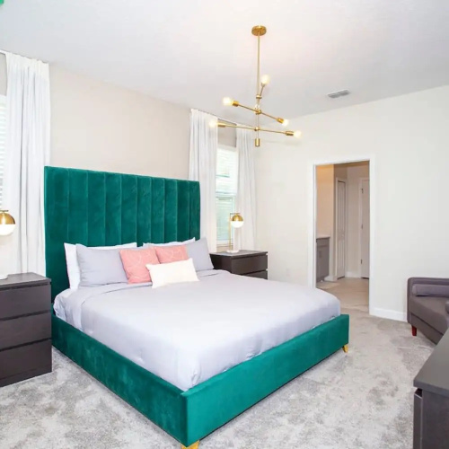 4577 Stunning 7BD Home
