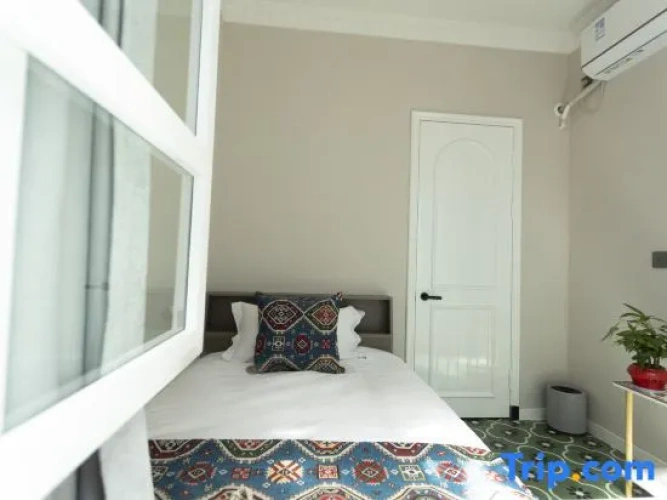 Standard Single room with city view