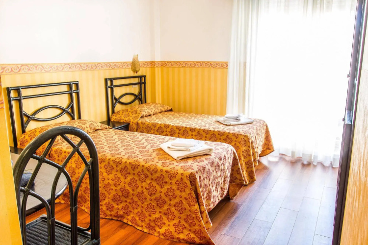 Hotel Consul