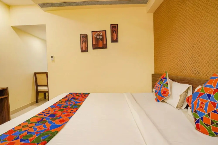 FabHotel Ginger Suites
