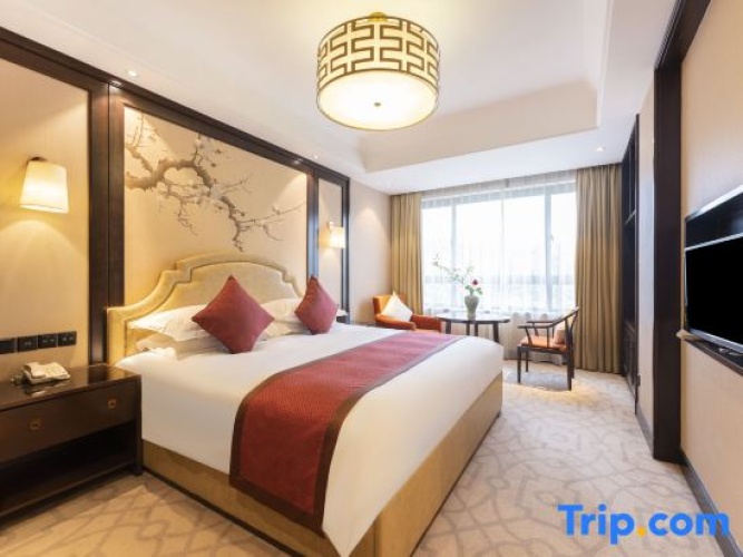 Deluxe Double Suite