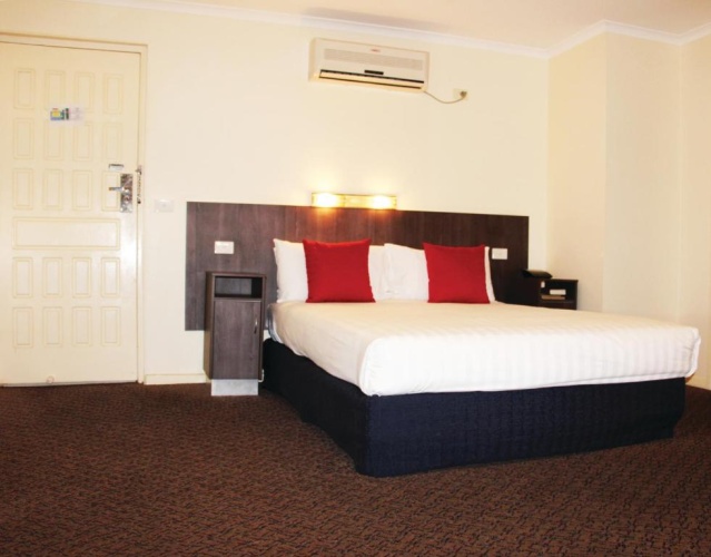 2 Bedrooms Standard Family room