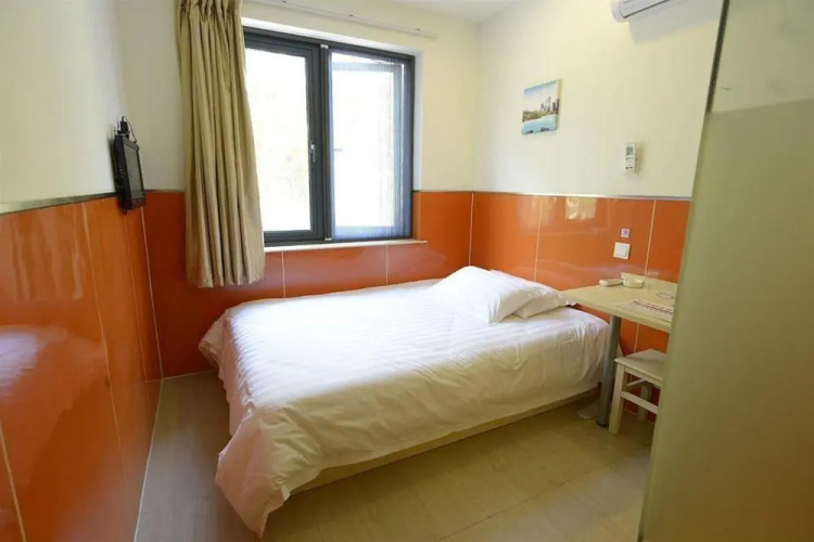 99 Inn Shanghai Tibet North Road