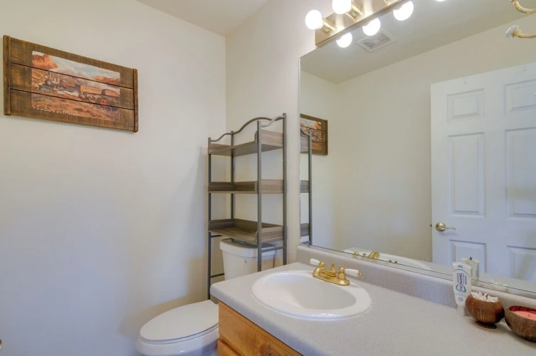 4 Bedrooms Cottage