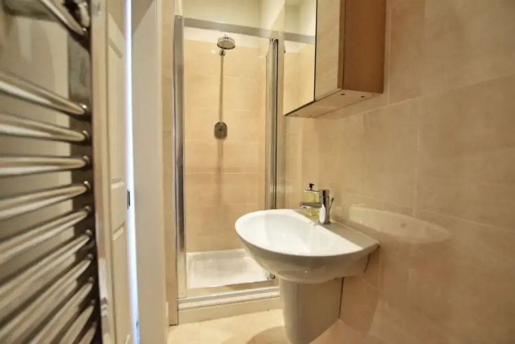 Derby 2 Bed House - University & City