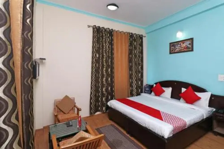 OYO 27891 Hotel Binsar Rooms