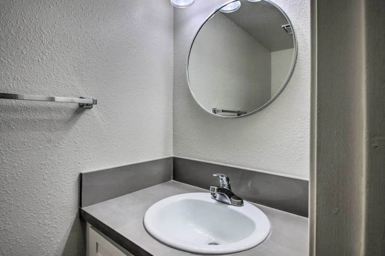 3 Bedrooms Apartment