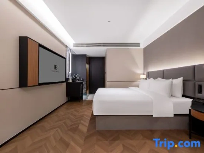 Deluxe Double room with courtyard view