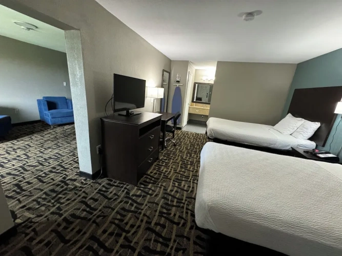 Deluxe Suite