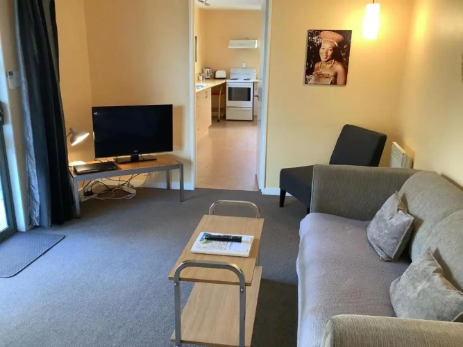 2 Bedrooms Apartment