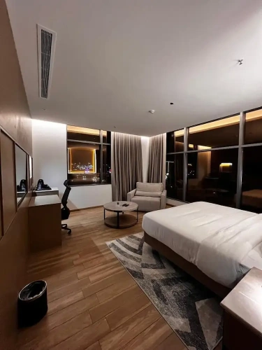 Deluxe Studio
