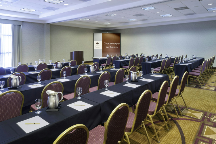 DoubleTree by Hilton Hotel Milwaukee - Brookfield photo 20