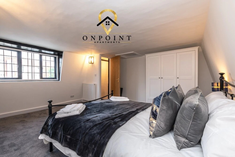 FRESH 2 Bedroom Apt With Parking