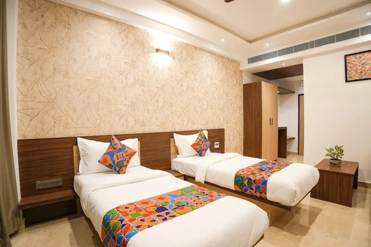 FabHotel 7 Hills