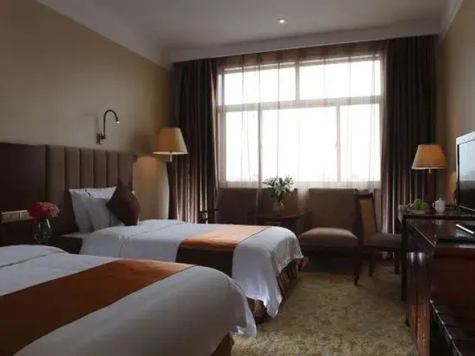Ghina Fung Hotel