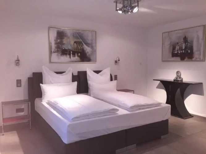 Double Suite
