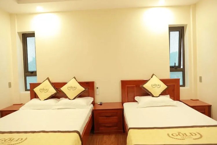 Gold Hotel