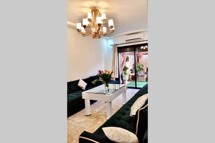 3 Bedrooms Apartment