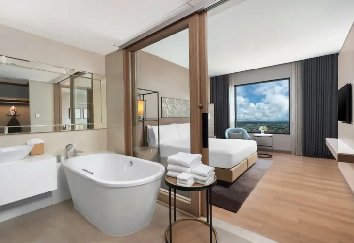 1 Bedroom Suite with sea view