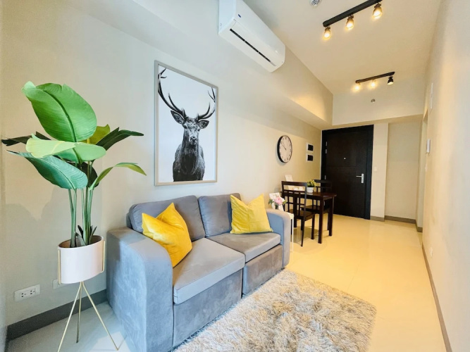 Uptown Parksuites 1