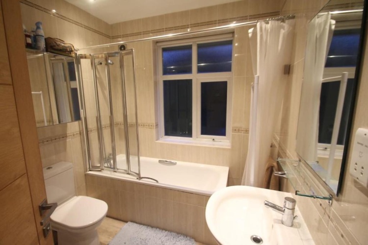 3 Bedrooms Cottage