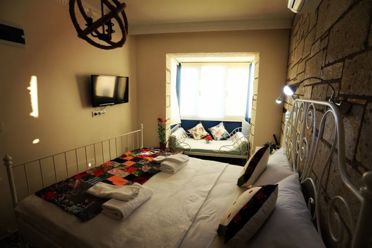 Muhit Alacati Butik Otel