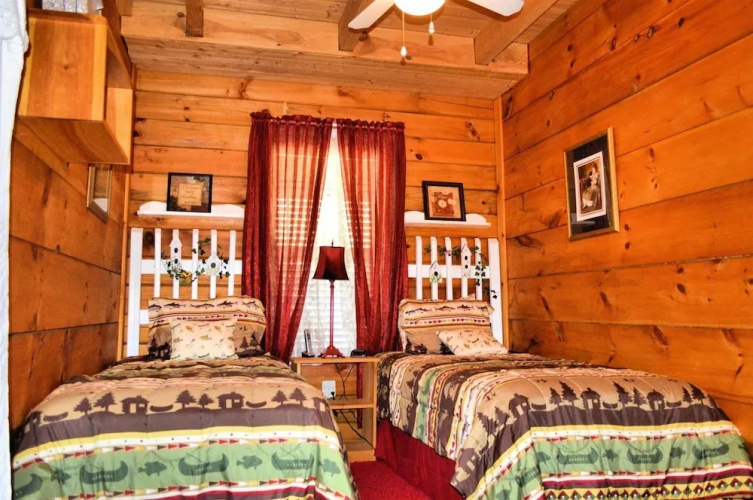 Holly Hill-Ocoee River Cabin Rental
