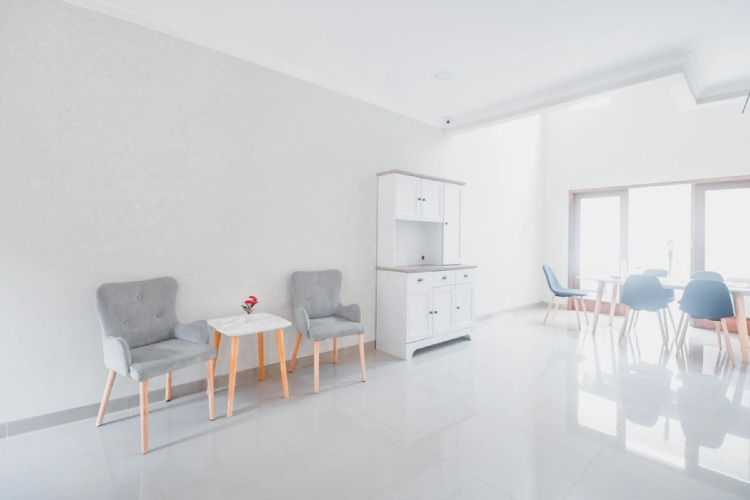 RedDoorz Premium near Ragunan Zoo 2Over view