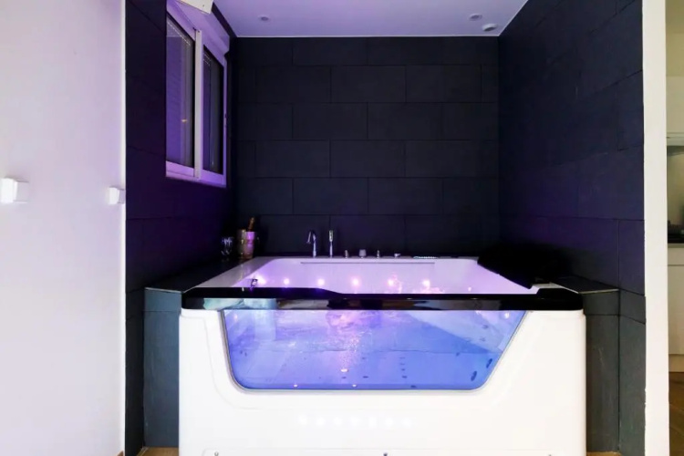 Love Suite and SPA - CANNES