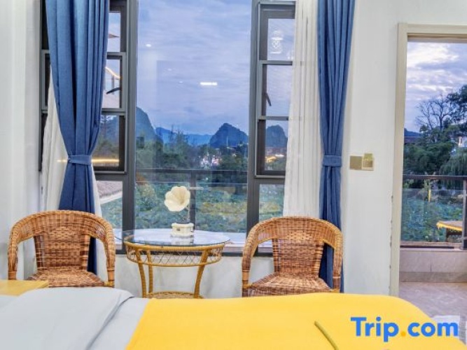 Standard Double room with lake view