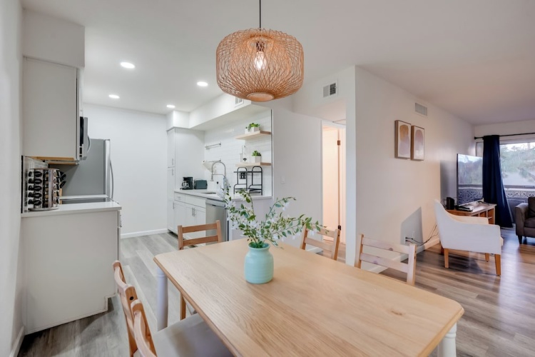 1 Bedroom Apartment with balcony
