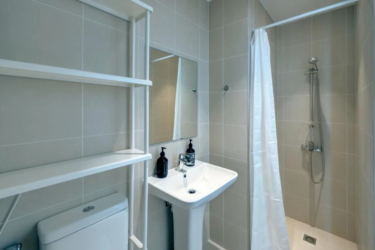 Urban Island Getaway on Bluewaters