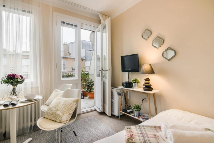 Old Town Studio Apartment